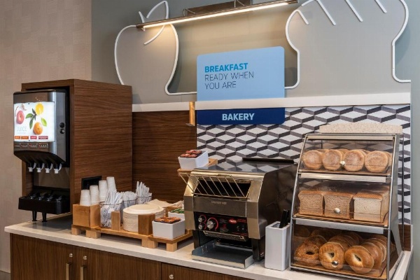 Holiday Inn Express Toronto Downtown image 22